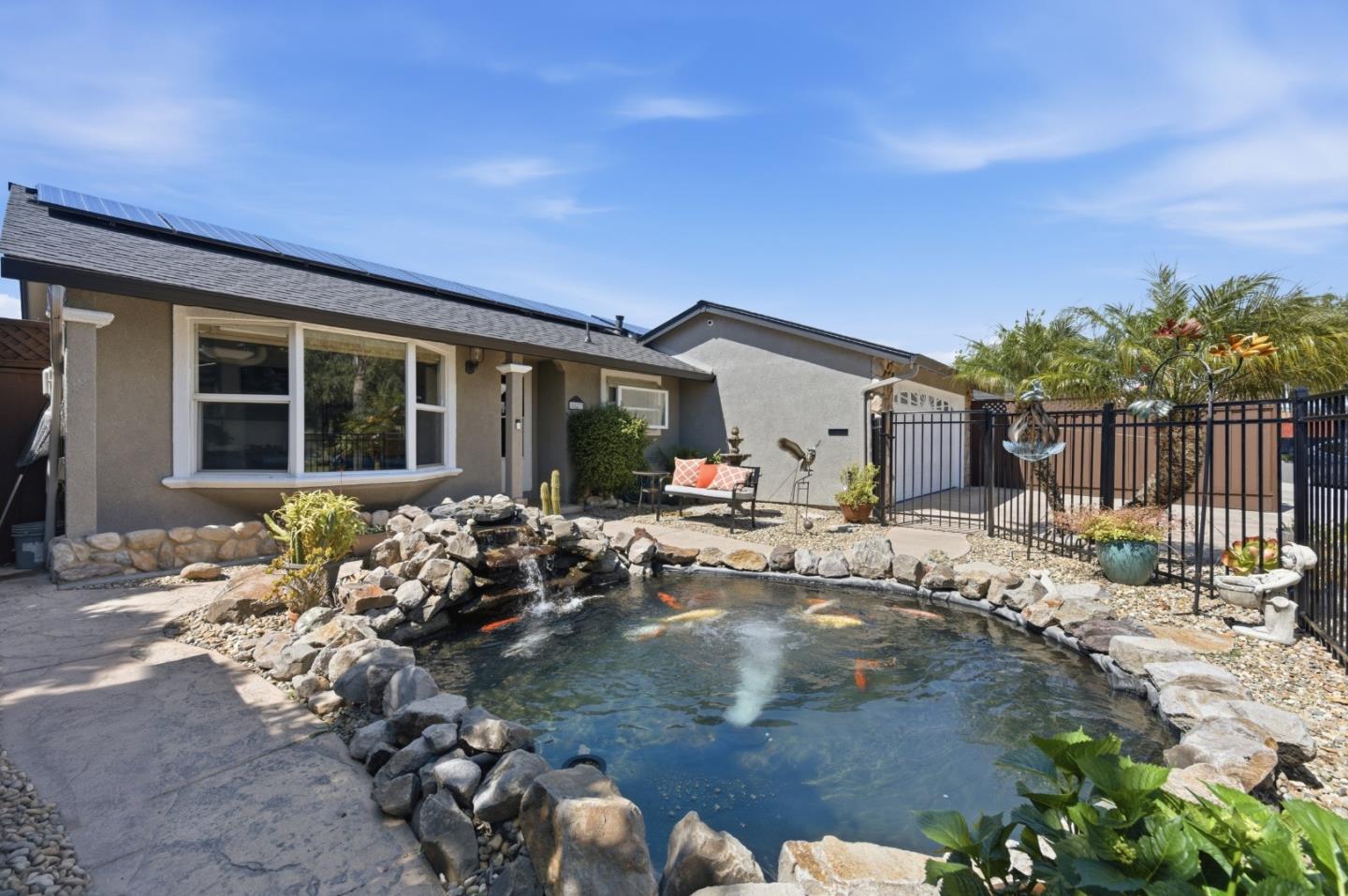 Detail Gallery Image 4 of 34 For 5827 Bellflower Dr, Newark,  CA 94560 - 3 Beds | 2 Baths