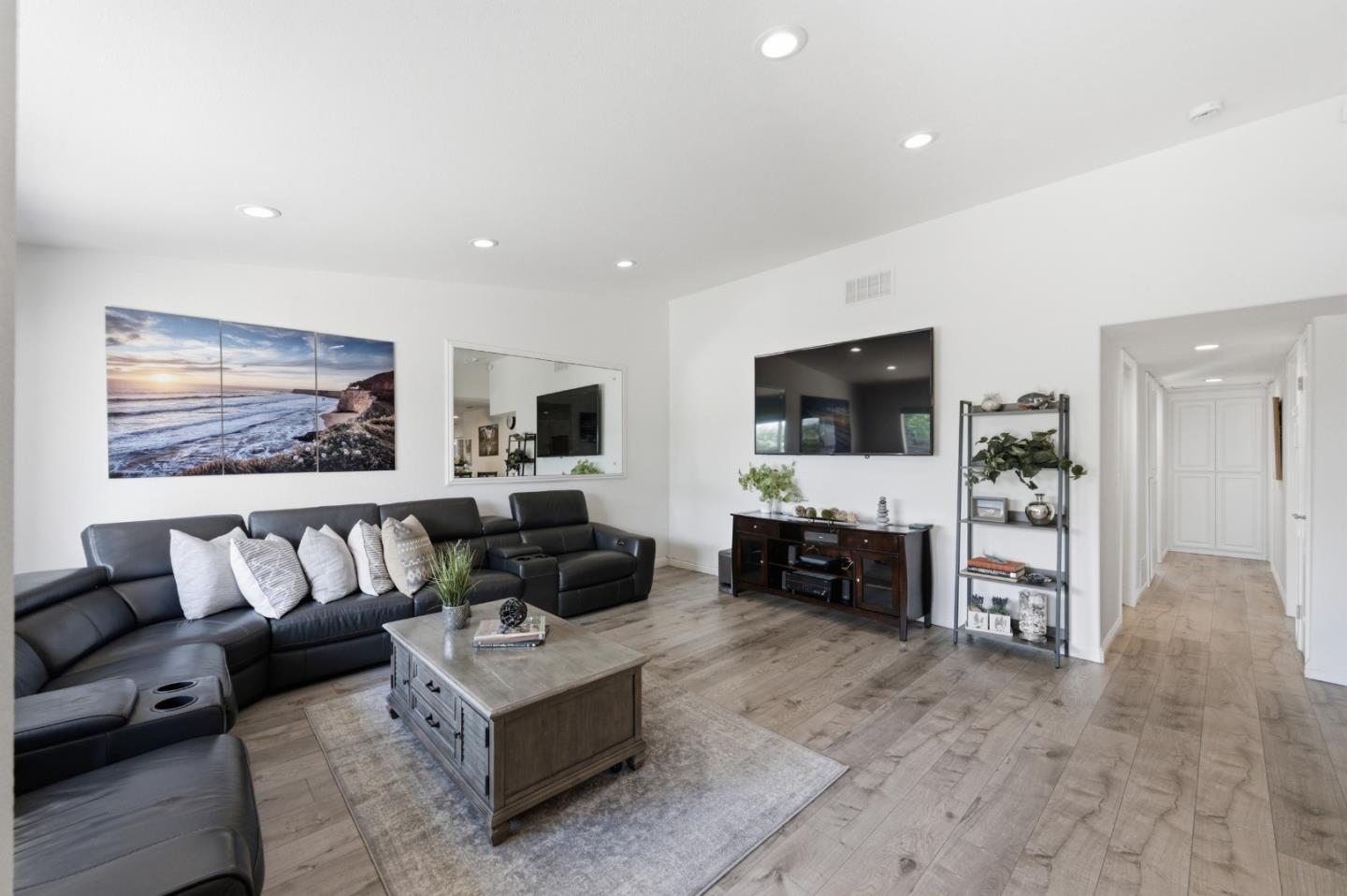 Detail Gallery Image 6 of 34 For 5827 Bellflower Dr, Newark,  CA 94560 - 3 Beds | 2 Baths