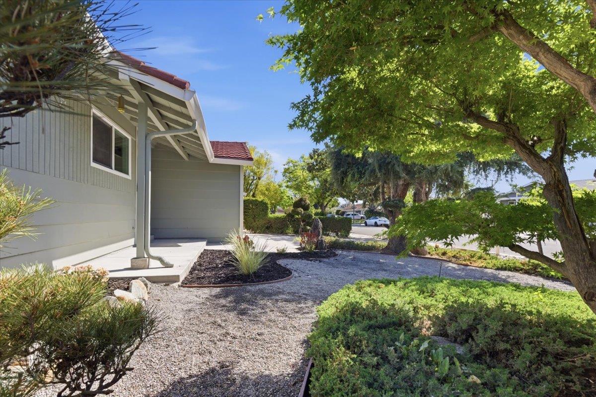 Detail Gallery Image 5 of 40 For 1393 Annapolis Way, San Jose,  CA 95118 - 4 Beds | 2 Baths