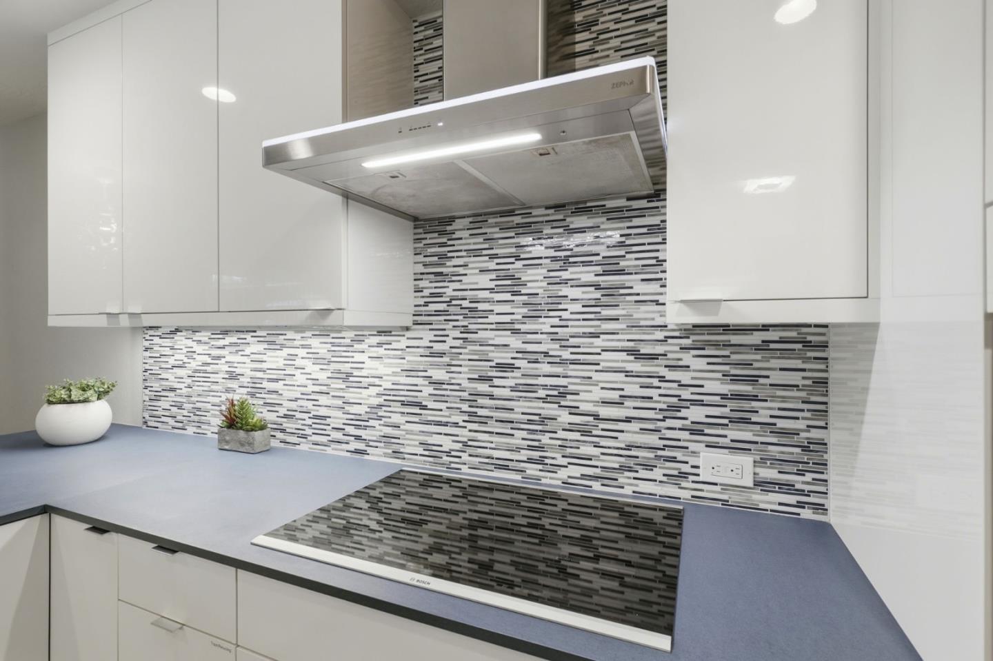 Detail Gallery Image 11 of 26 For 152 Castillion Ter, Santa Cruz,  CA 95060 - 2 Beds | 1 Baths