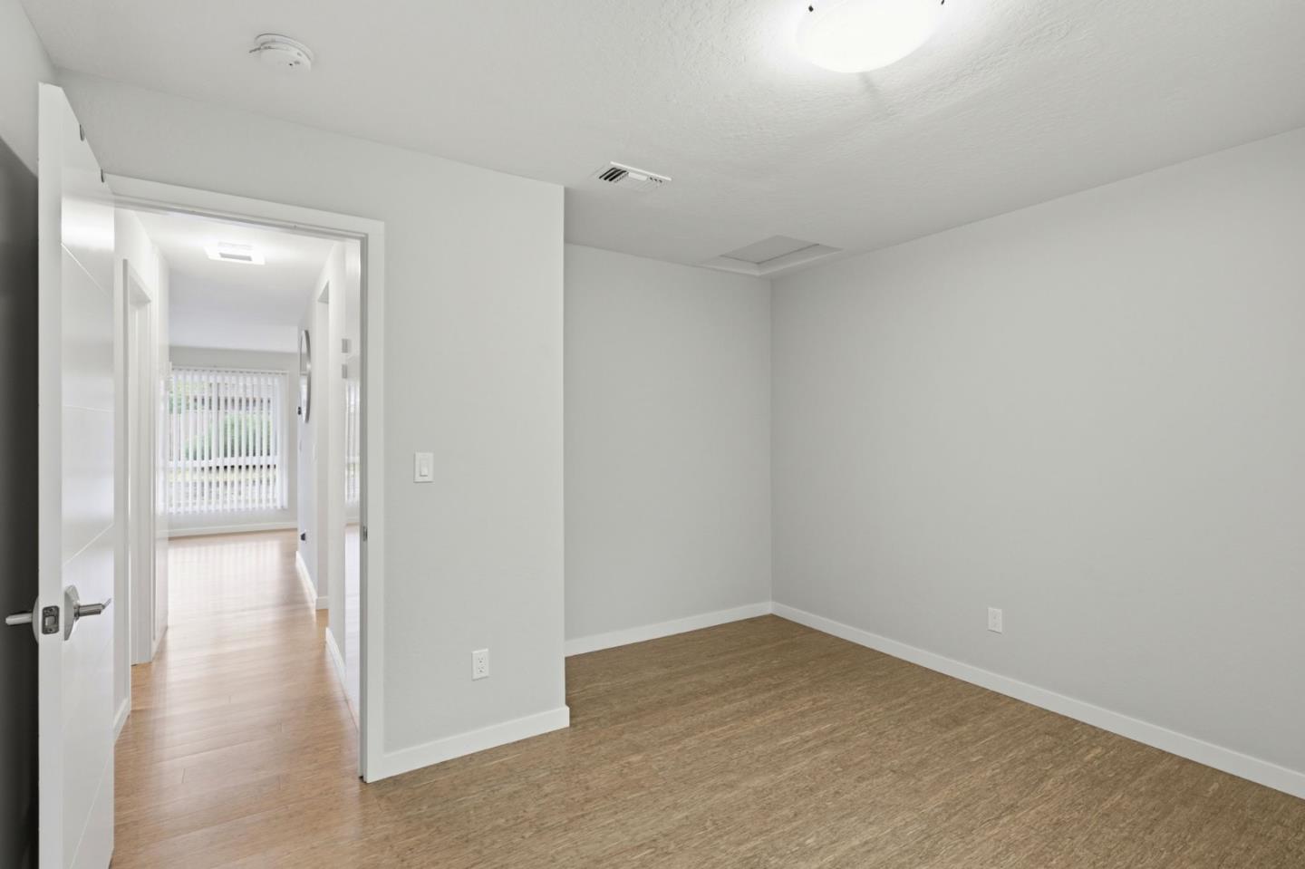 Detail Gallery Image 18 of 26 For 152 Castillion Ter, Santa Cruz,  CA 95060 - 2 Beds | 1 Baths