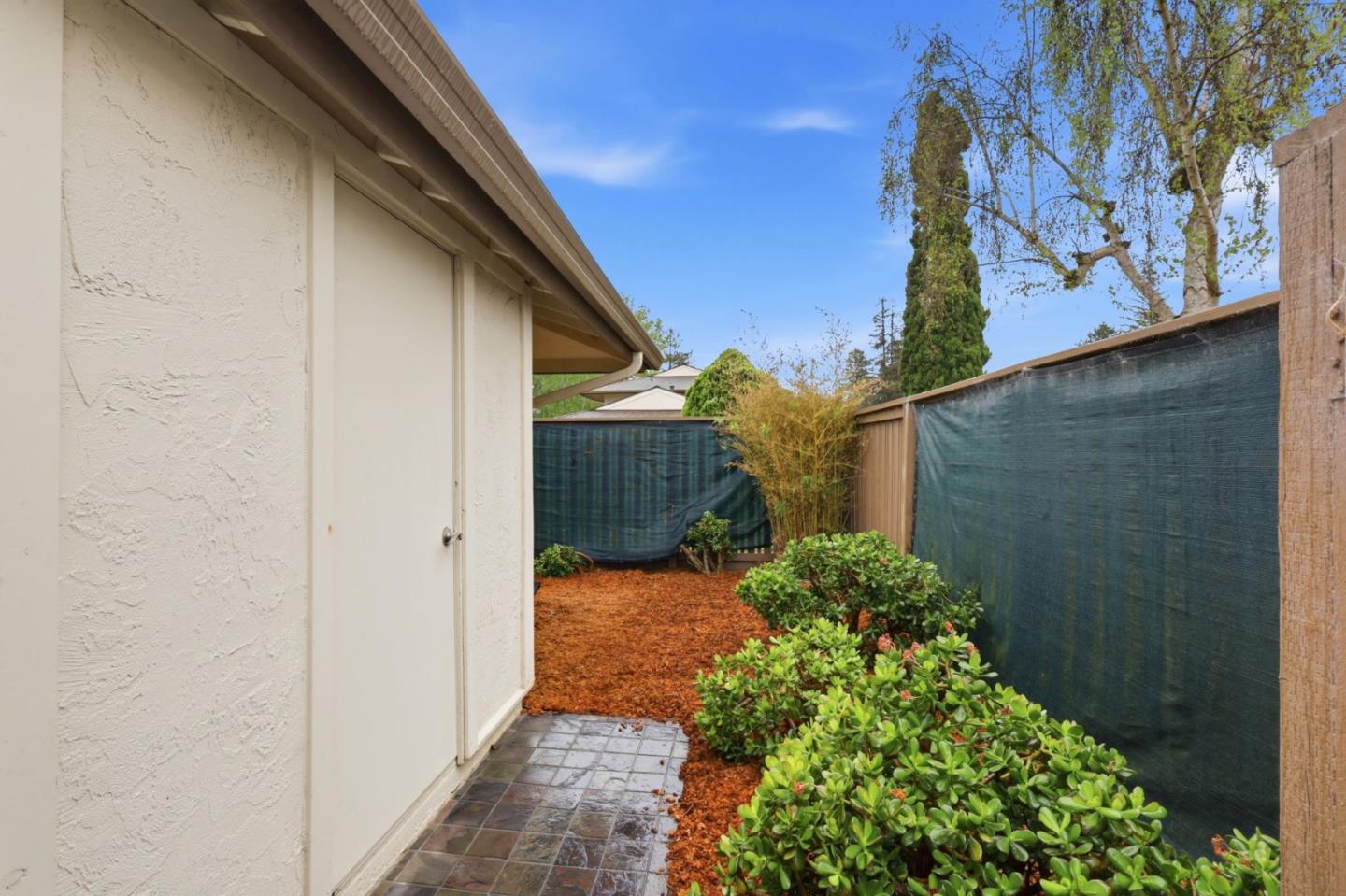 Detail Gallery Image 23 of 26 For 152 Castillion Ter, Santa Cruz,  CA 95060 - 2 Beds | 1 Baths