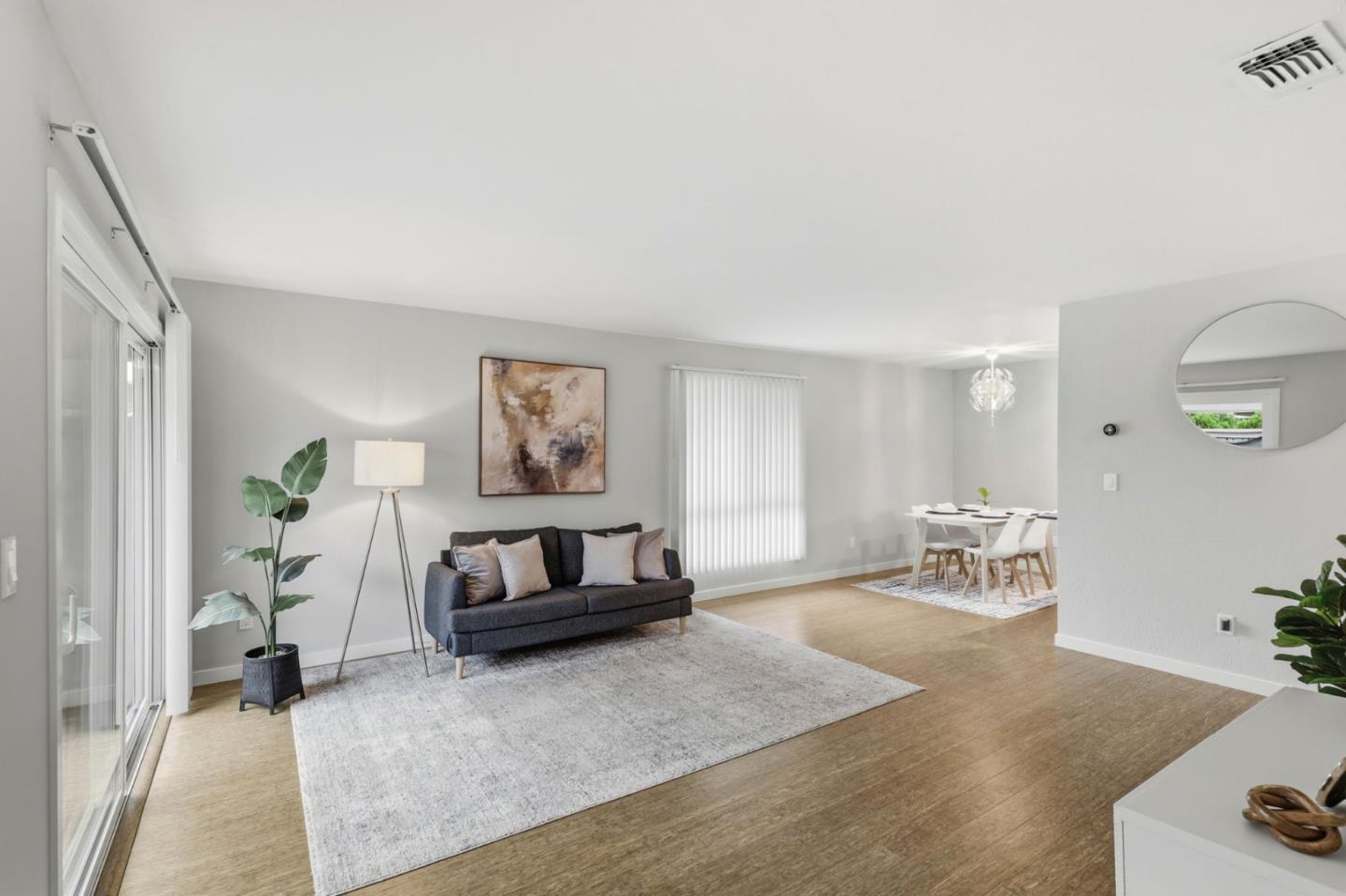 Detail Gallery Image 4 of 26 For 152 Castillion Ter, Santa Cruz,  CA 95060 - 2 Beds | 1 Baths