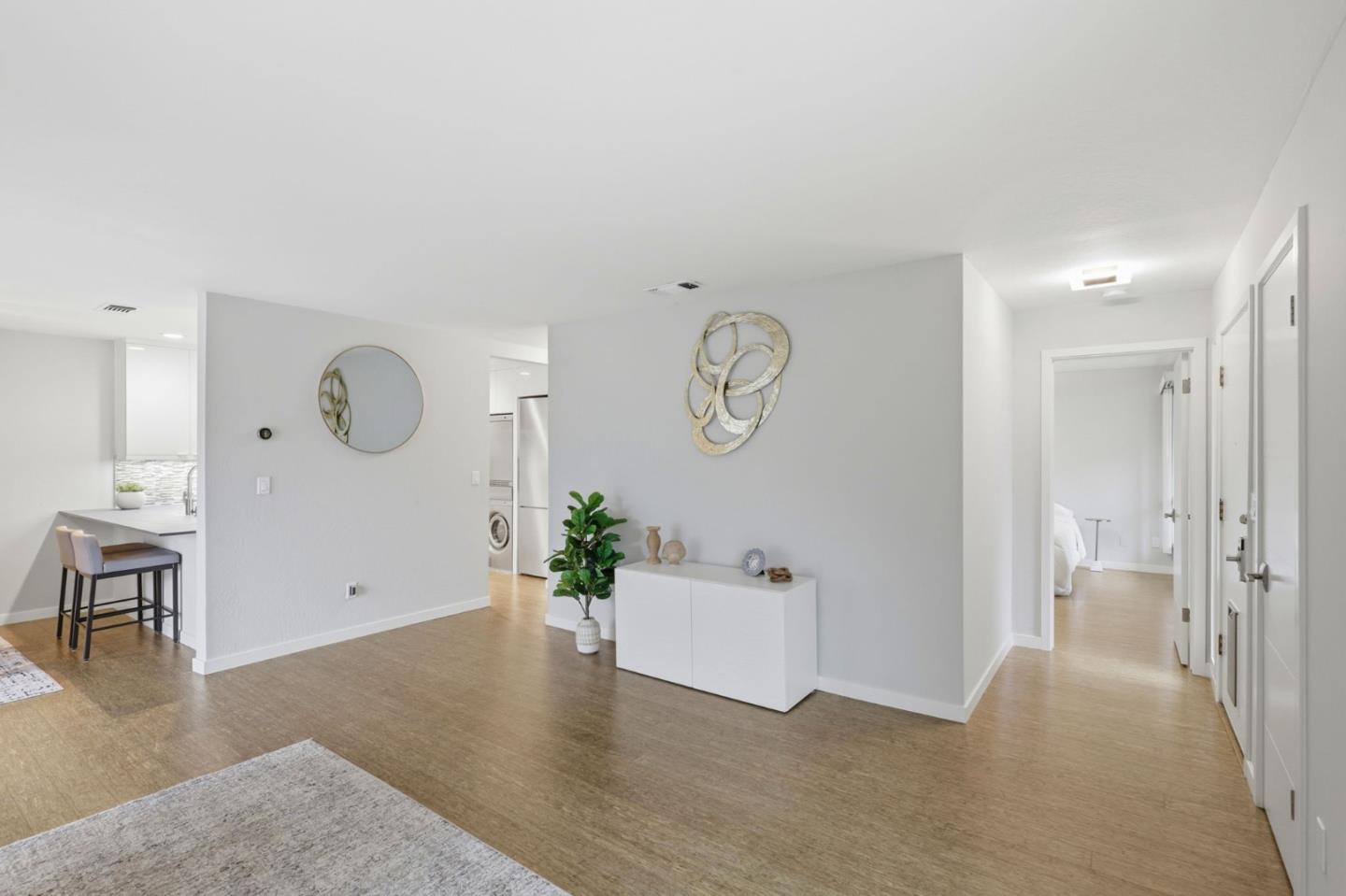 Detail Gallery Image 6 of 26 For 152 Castillion Ter, Santa Cruz,  CA 95060 - 2 Beds | 1 Baths