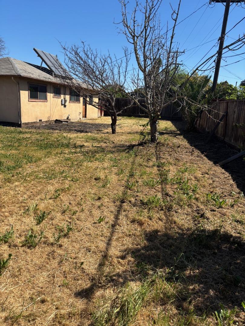 Detail Gallery Image 2 of 8 For 236 Eureka Ct, Sunnyvale,  CA 94085 - 3 Beds | 2 Baths