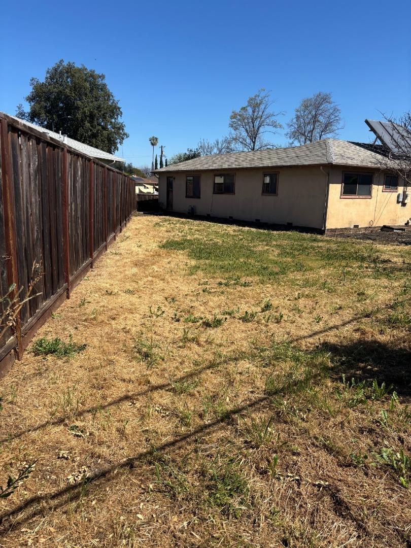 Detail Gallery Image 3 of 8 For 236 Eureka Ct, Sunnyvale,  CA 94085 - 3 Beds | 2 Baths