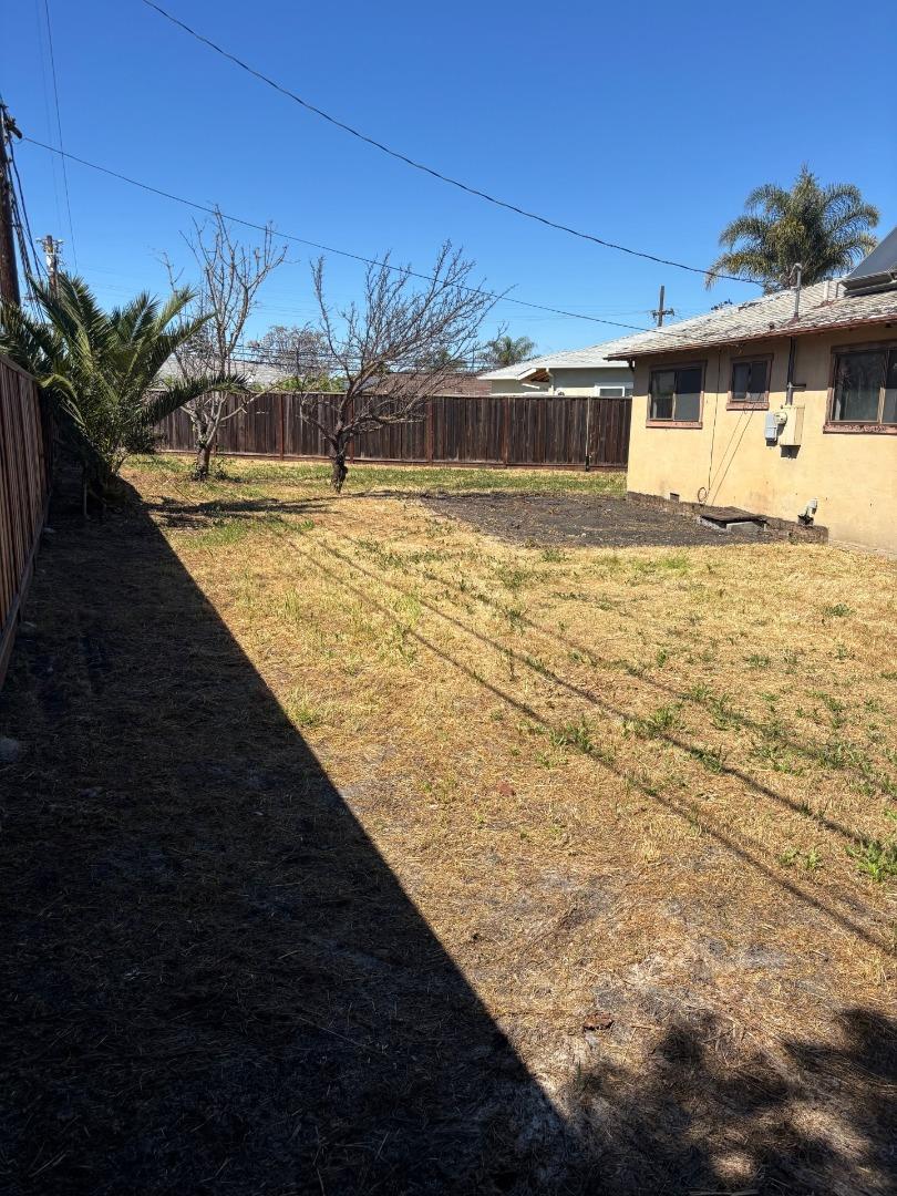 Detail Gallery Image 4 of 8 For 236 Eureka Ct, Sunnyvale,  CA 94085 - 3 Beds | 2 Baths