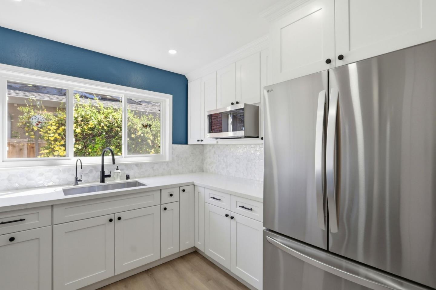 Detail Gallery Image 9 of 38 For 3960 Paladin Dr, San Jose,  CA 95124 - 3 Beds | 2 Baths