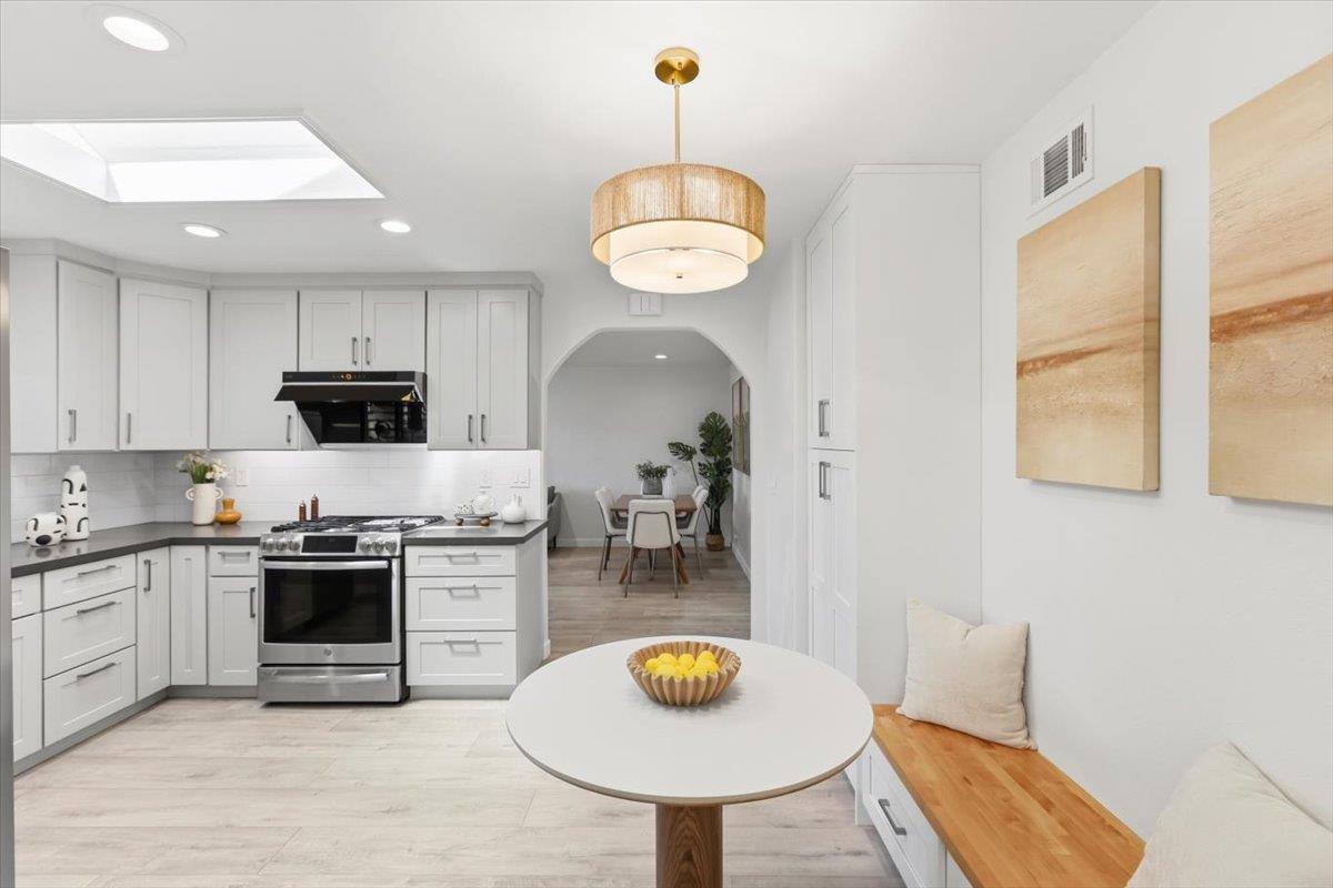 Detail Gallery Image 14 of 43 For 1338 Piland Dr, San Jose,  CA 95130 - 3 Beds | 2 Baths