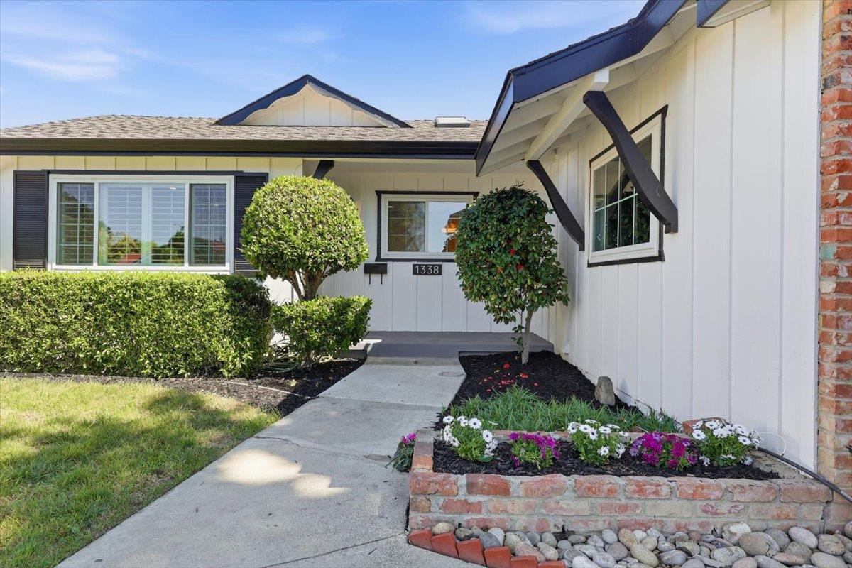 Detail Gallery Image 2 of 43 For 1338 Piland Dr, San Jose,  CA 95130 - 3 Beds | 2 Baths