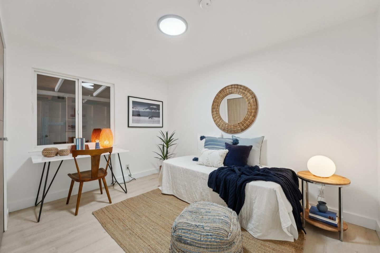 Detail Gallery Image 16 of 38 For 314 Outer Cir, Redwood City,  CA 94062 - 4 Beds | 3 Baths