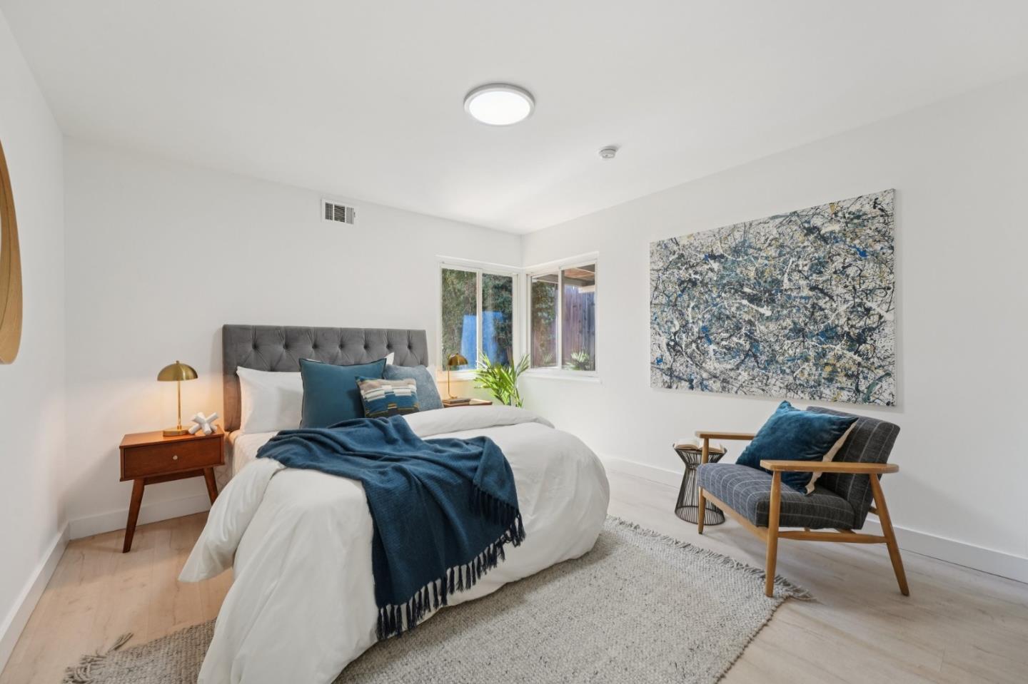 Detail Gallery Image 17 of 38 For 314 Outer Cir, Redwood City,  CA 94062 - 4 Beds | 3 Baths