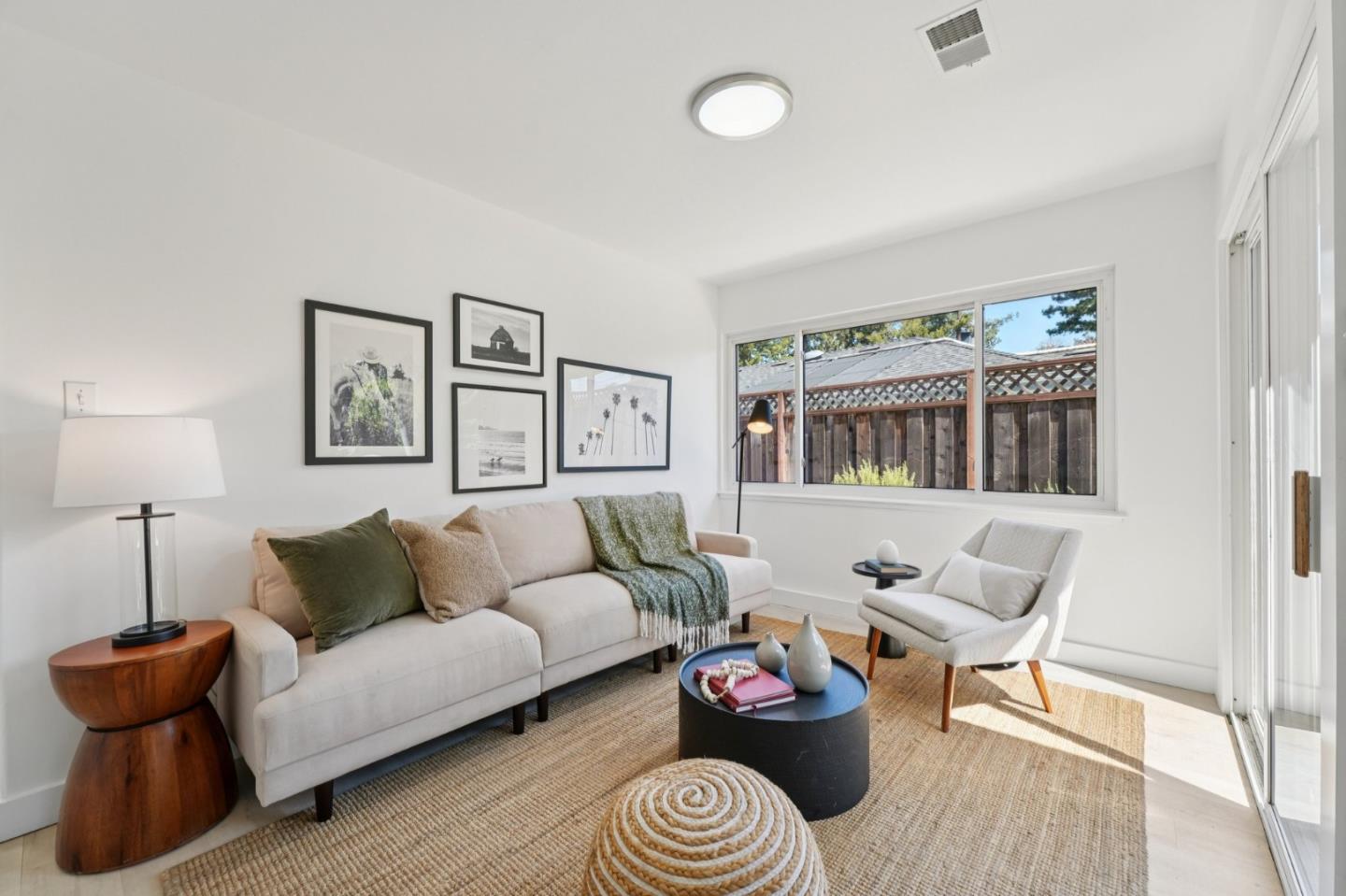 Detail Gallery Image 21 of 38 For 314 Outer Cir, Redwood City,  CA 94062 - 4 Beds | 3 Baths