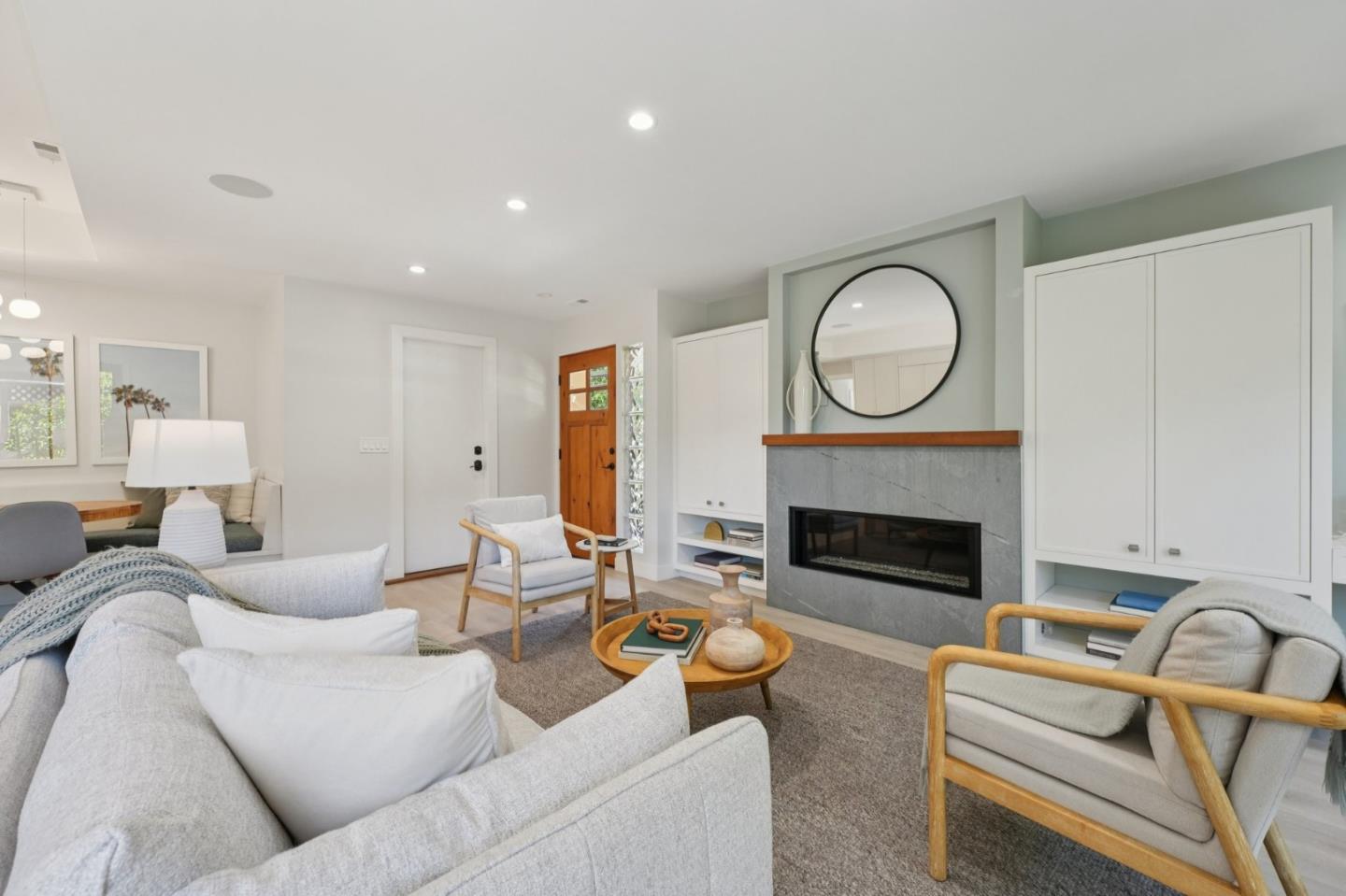 Detail Gallery Image 3 of 38 For 314 Outer Cir, Redwood City,  CA 94062 - 4 Beds | 3 Baths