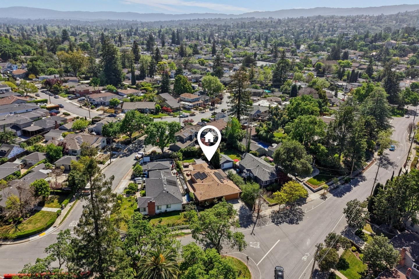 Detail Gallery Image 33 of 38 For 314 Outer Cir, Redwood City,  CA 94062 - 4 Beds | 3 Baths