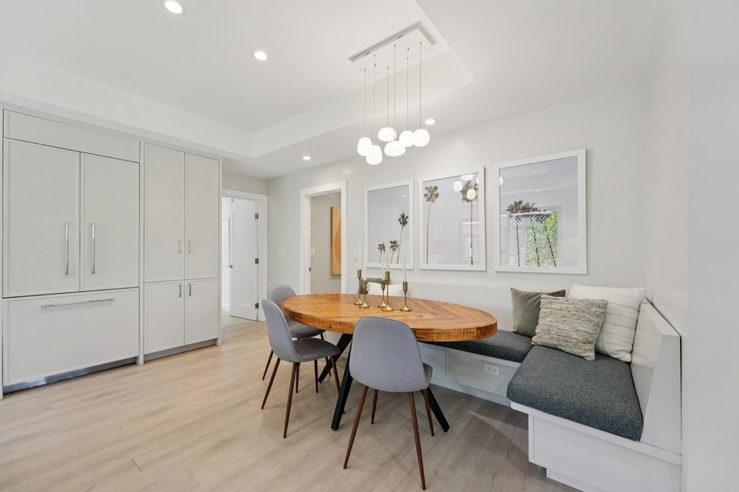 Detail Gallery Image 8 of 38 For 314 Outer Cir, Redwood City,  CA 94062 - 4 Beds | 3 Baths