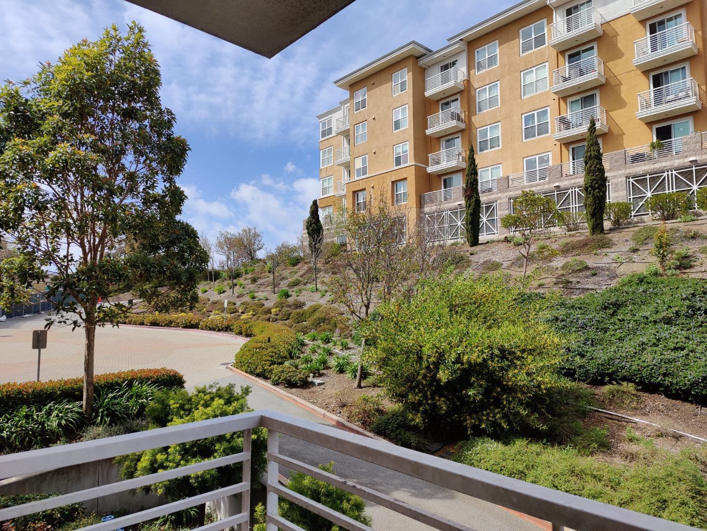 Detail Gallery Image 11 of 27 For 401 Crescent Ct #4203,  San Francisco,  CA 94134 - 1 Beds | 1 Baths