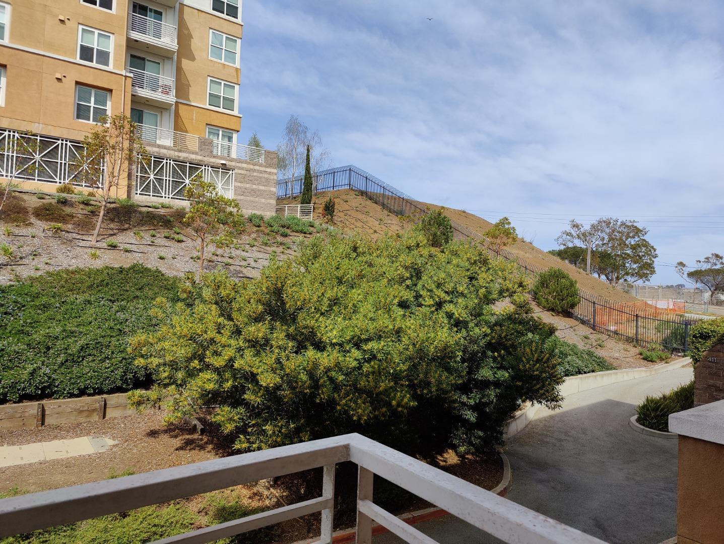 Detail Gallery Image 12 of 27 For 401 Crescent Ct #4203,  San Francisco,  CA 94134 - 1 Beds | 1 Baths