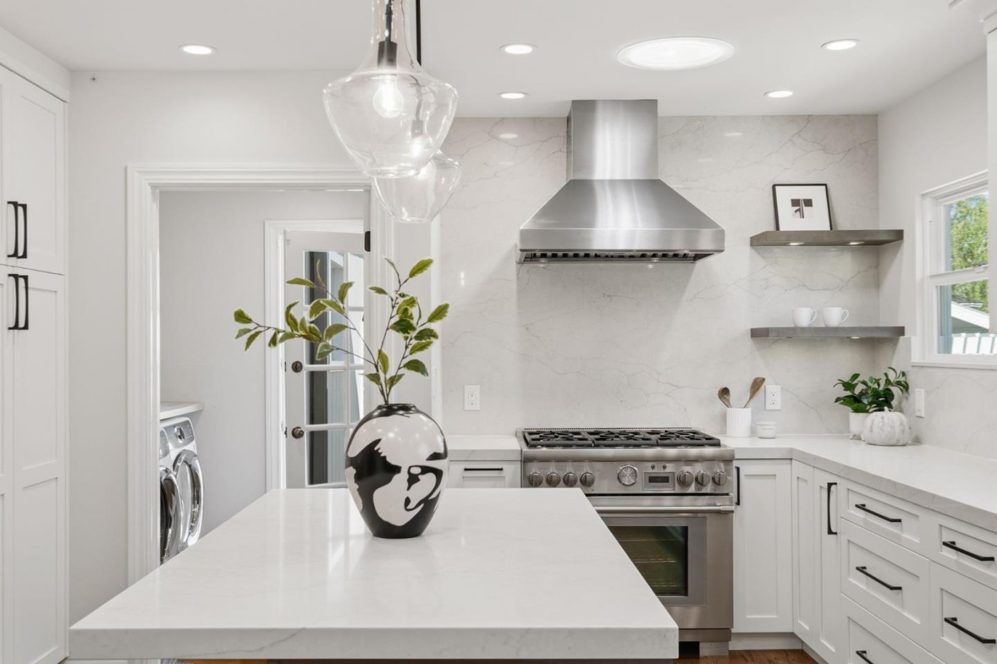 Detail Gallery Image 13 of 40 For 359 Hudson St, Redwood City,  CA 94062 - 4 Beds | 3 Baths