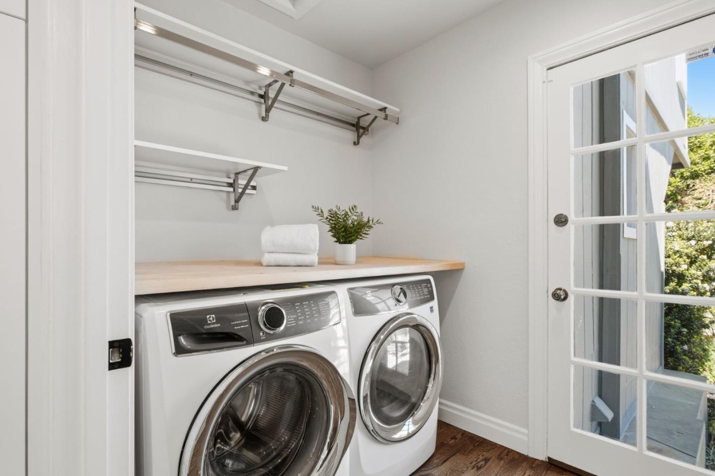 Detail Gallery Image 15 of 40 For 359 Hudson St, Redwood City,  CA 94062 - 4 Beds | 3 Baths