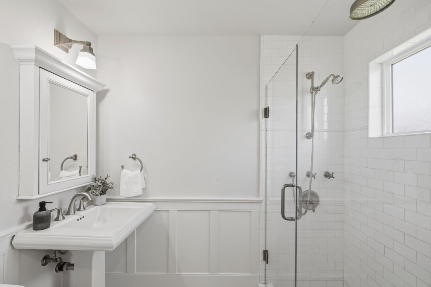 Detail Gallery Image 21 of 40 For 359 Hudson St, Redwood City,  CA 94062 - 4 Beds | 3 Baths