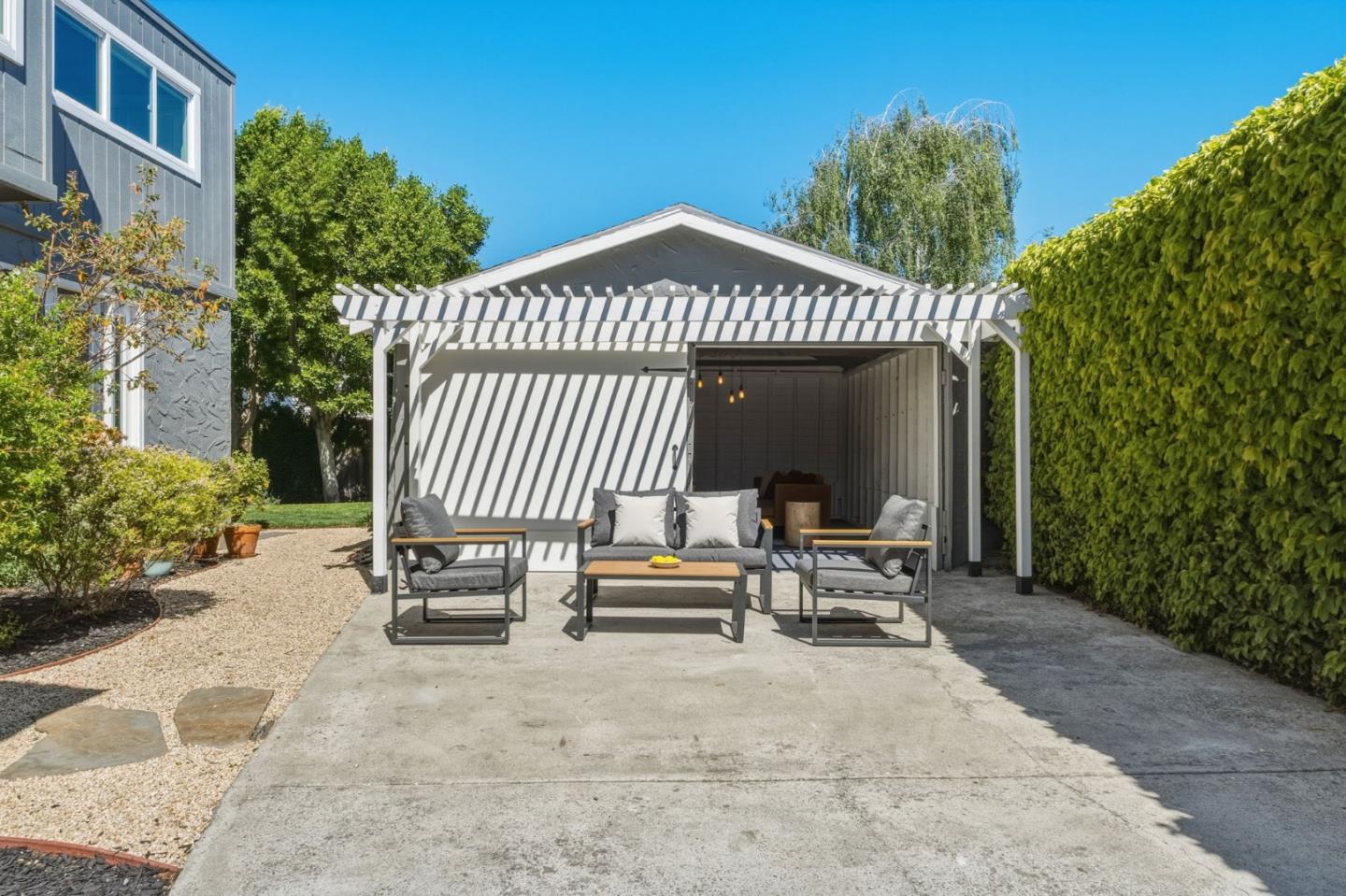 Detail Gallery Image 28 of 40 For 359 Hudson St, Redwood City,  CA 94062 - 4 Beds | 3 Baths