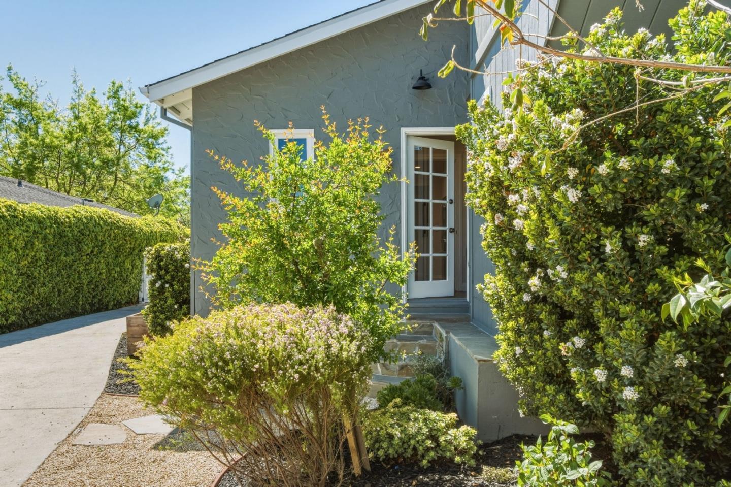 Detail Gallery Image 31 of 40 For 359 Hudson St, Redwood City,  CA 94062 - 4 Beds | 3 Baths