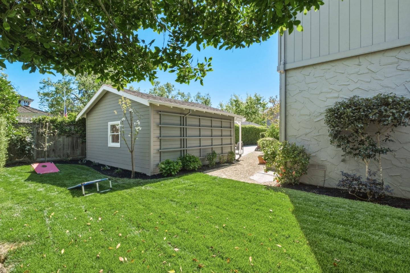 Detail Gallery Image 32 of 40 For 359 Hudson St, Redwood City,  CA 94062 - 4 Beds | 3 Baths