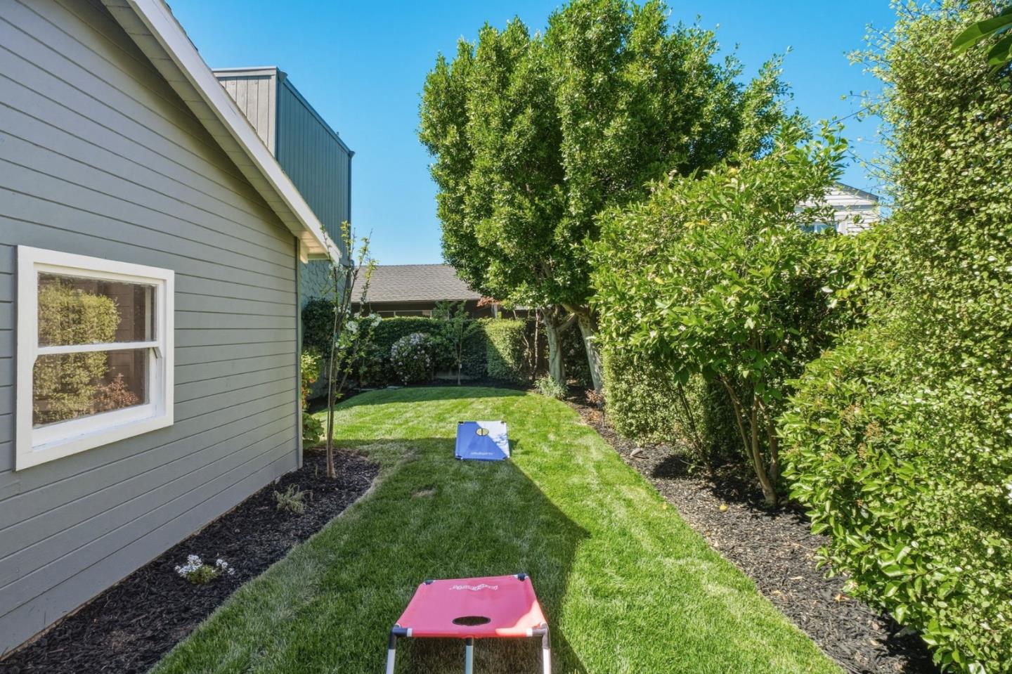 Detail Gallery Image 33 of 40 For 359 Hudson St, Redwood City,  CA 94062 - 4 Beds | 3 Baths