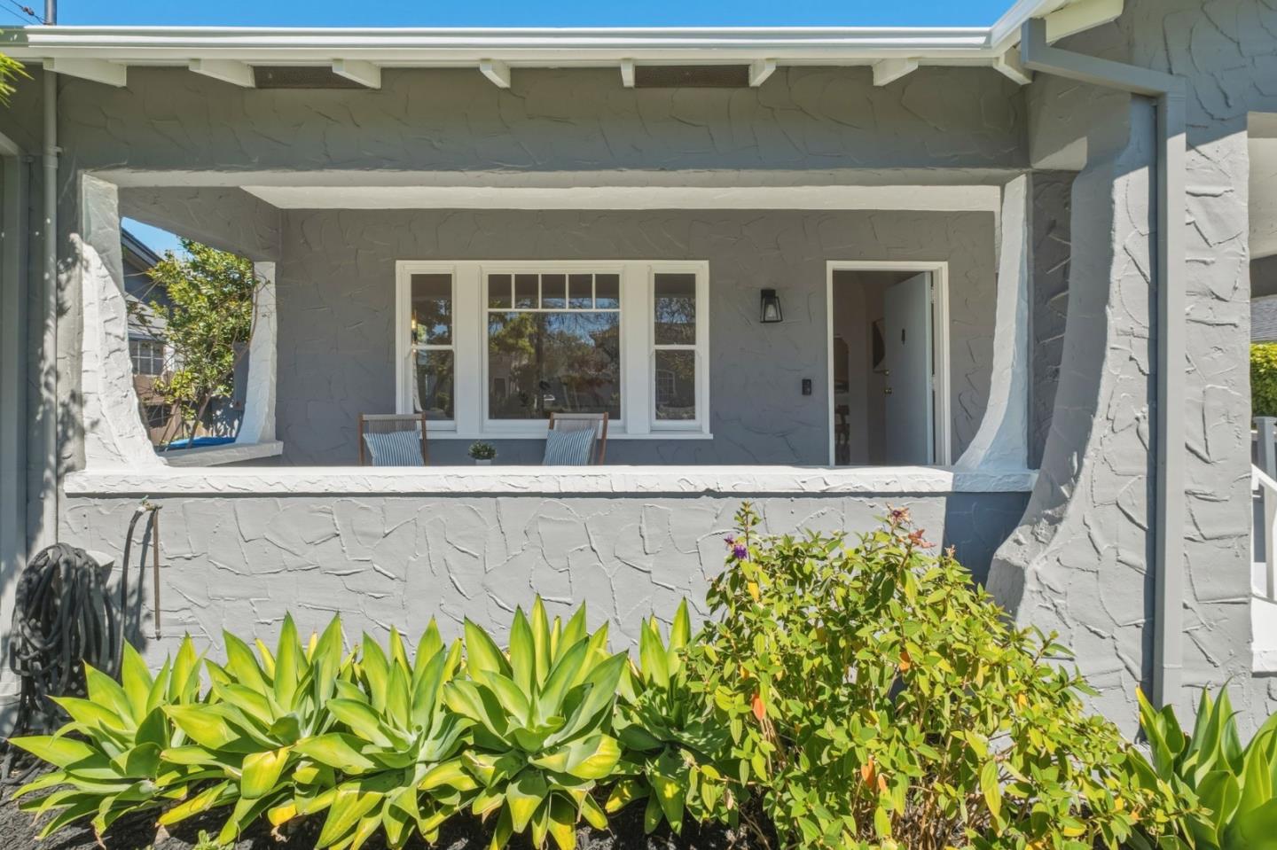 Detail Gallery Image 4 of 40 For 359 Hudson St, Redwood City,  CA 94062 - 4 Beds | 3 Baths