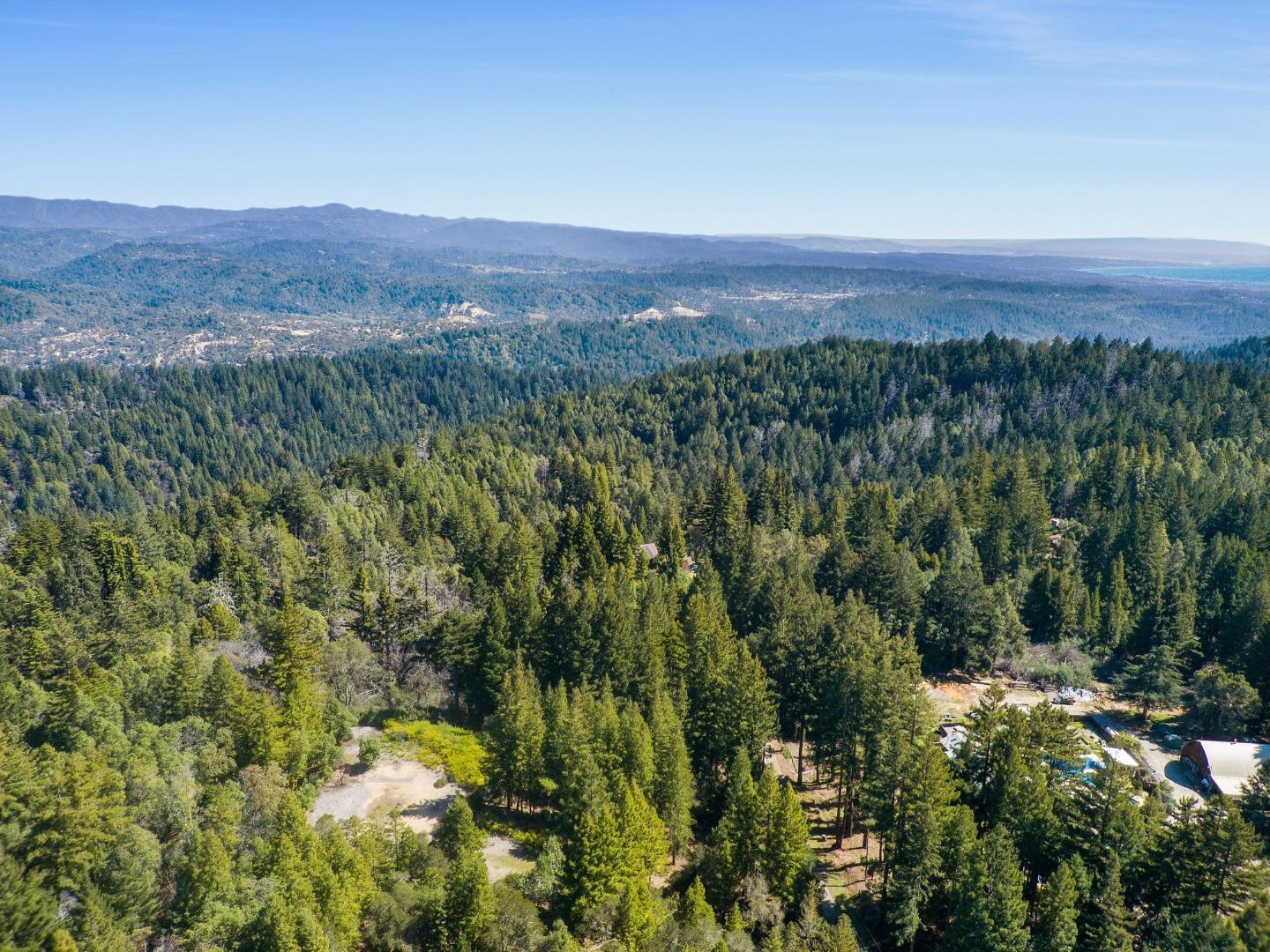 Detail Gallery Image 17 of 24 For 235 Feather Ln, Santa Cruz,  CA 95060 - – Beds | – Baths