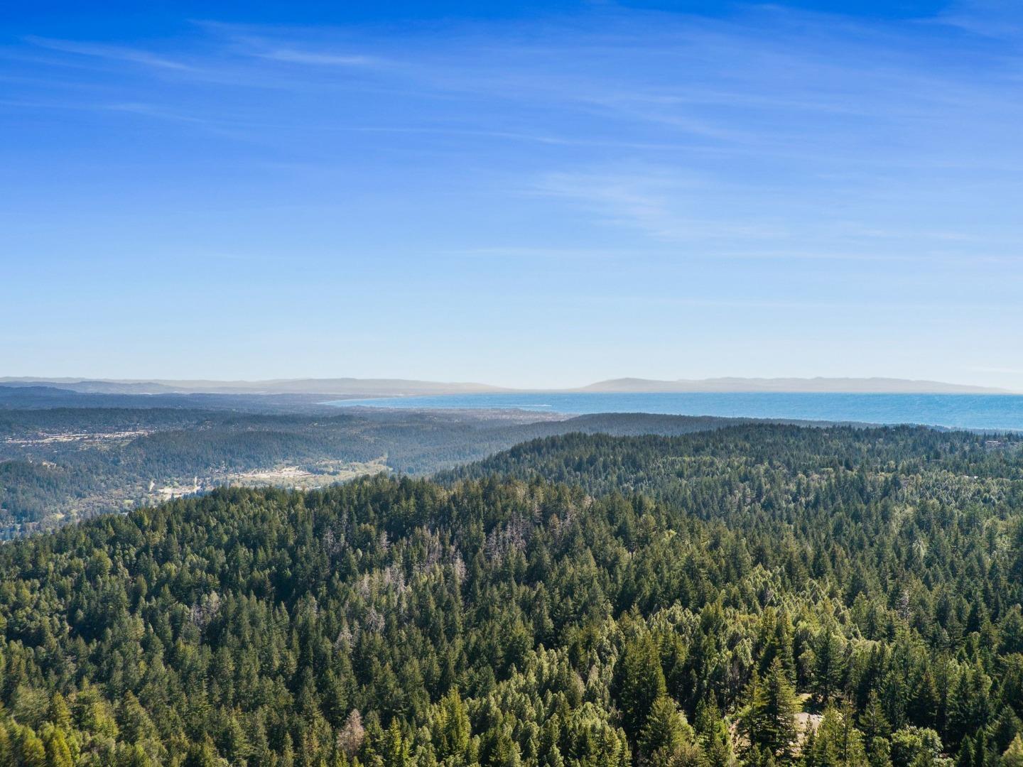 Detail Gallery Image 18 of 24 For 235 Feather Ln, Santa Cruz,  CA 95060 - – Beds | – Baths