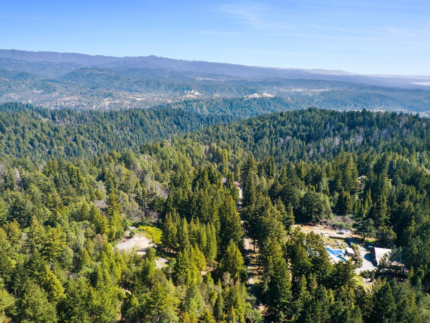 Detail Gallery Image 9 of 24 For 235 Feather Ln, Santa Cruz,  CA 95060 - – Beds | – Baths