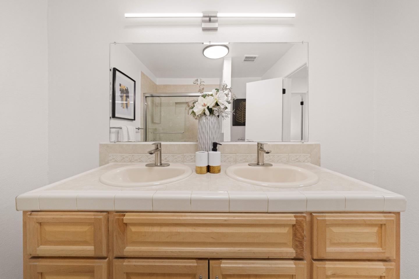 Photo #27: ML82040105 Listing: Photo #27