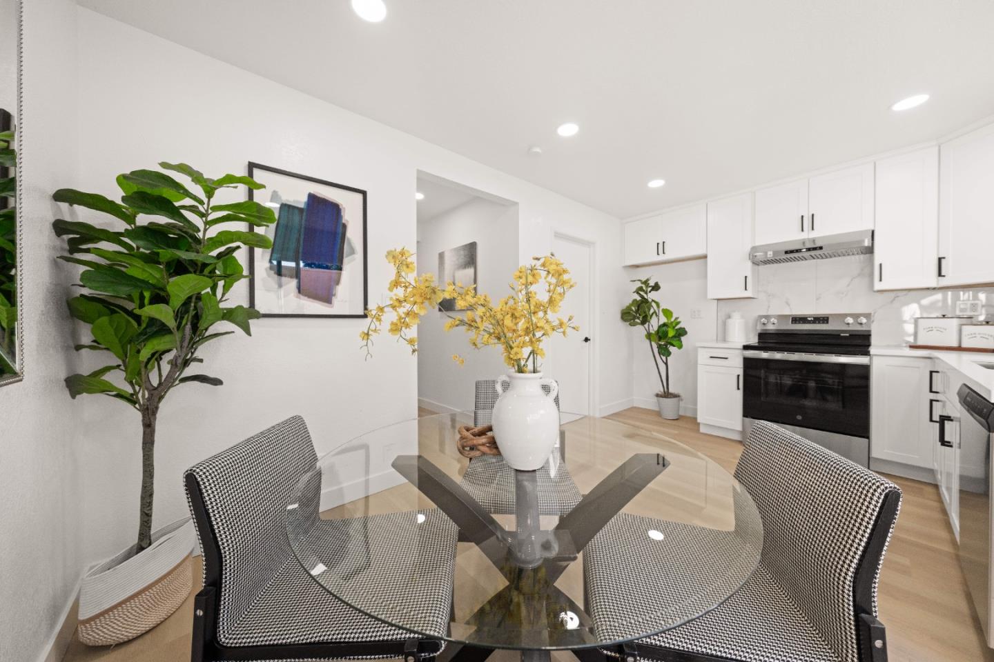 Photo #7: ML82040105 Listing: Photo #7