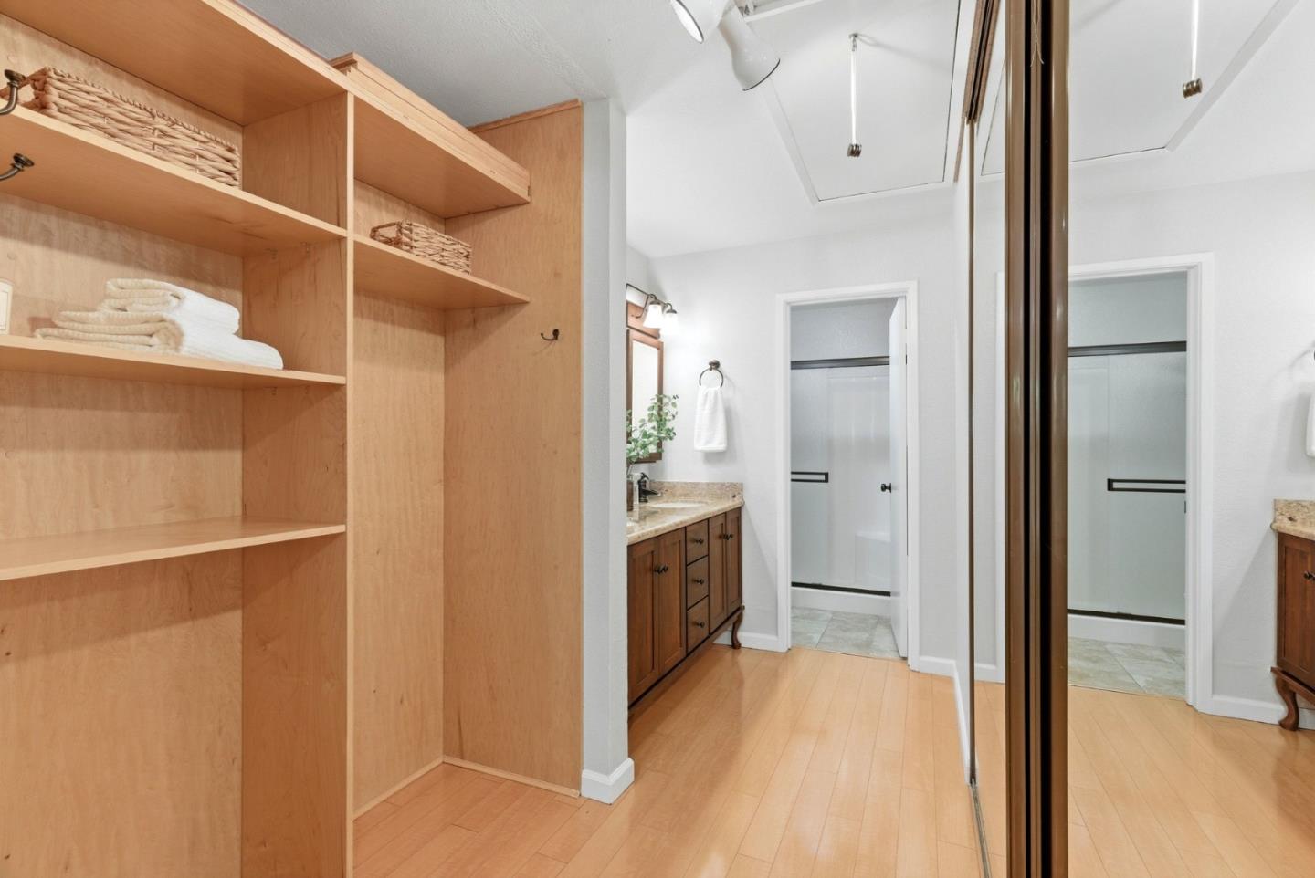 Detail Gallery Image 13 of 25 For 5386 Makati Cir, San Jose,  CA 95123 - 2 Beds | 2 Baths