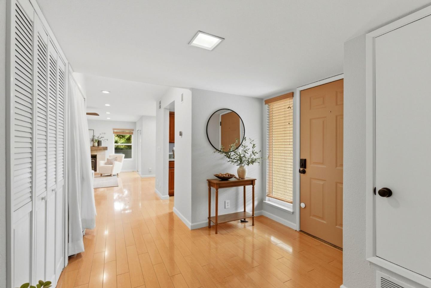 Detail Gallery Image 7 of 25 For 5386 Makati Cir, San Jose,  CA 95123 - 2 Beds | 2 Baths