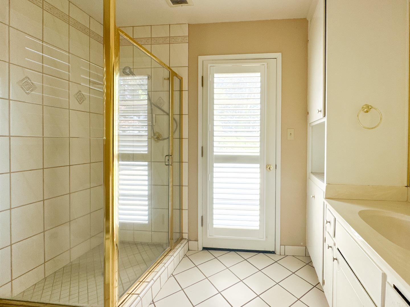 Detail Gallery Image 19 of 44 For 19400 Desiree Ln, Woodbridge,  CA 95258 - 3 Beds | 2/1 Baths