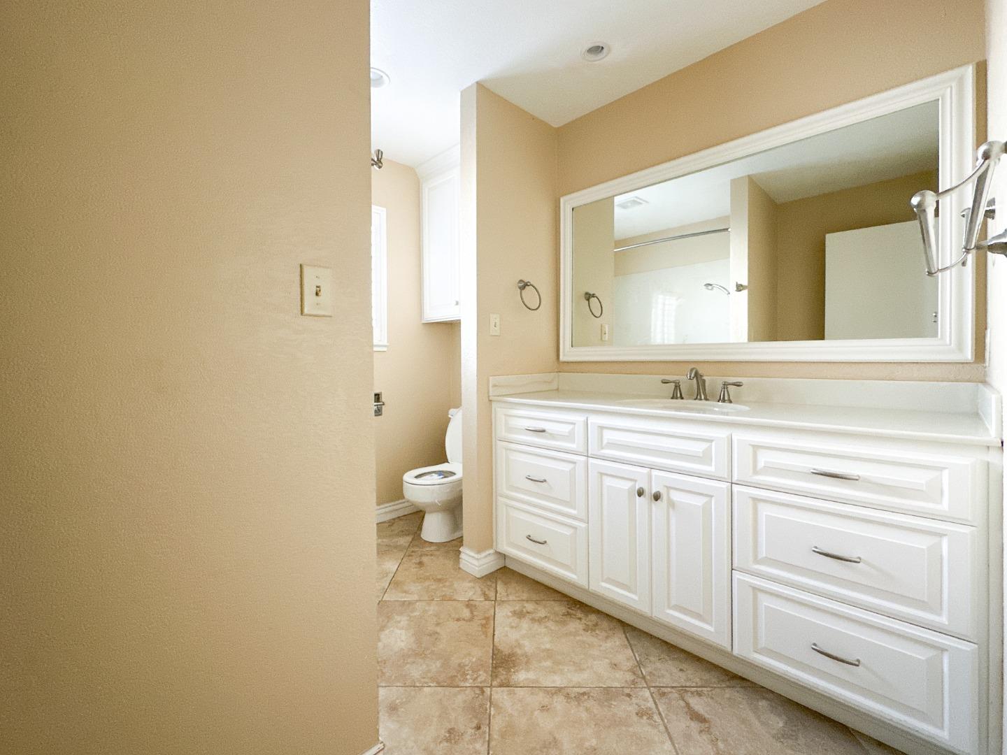 Detail Gallery Image 26 of 44 For 19400 Desiree Ln, Woodbridge,  CA 95258 - 3 Beds | 2/1 Baths