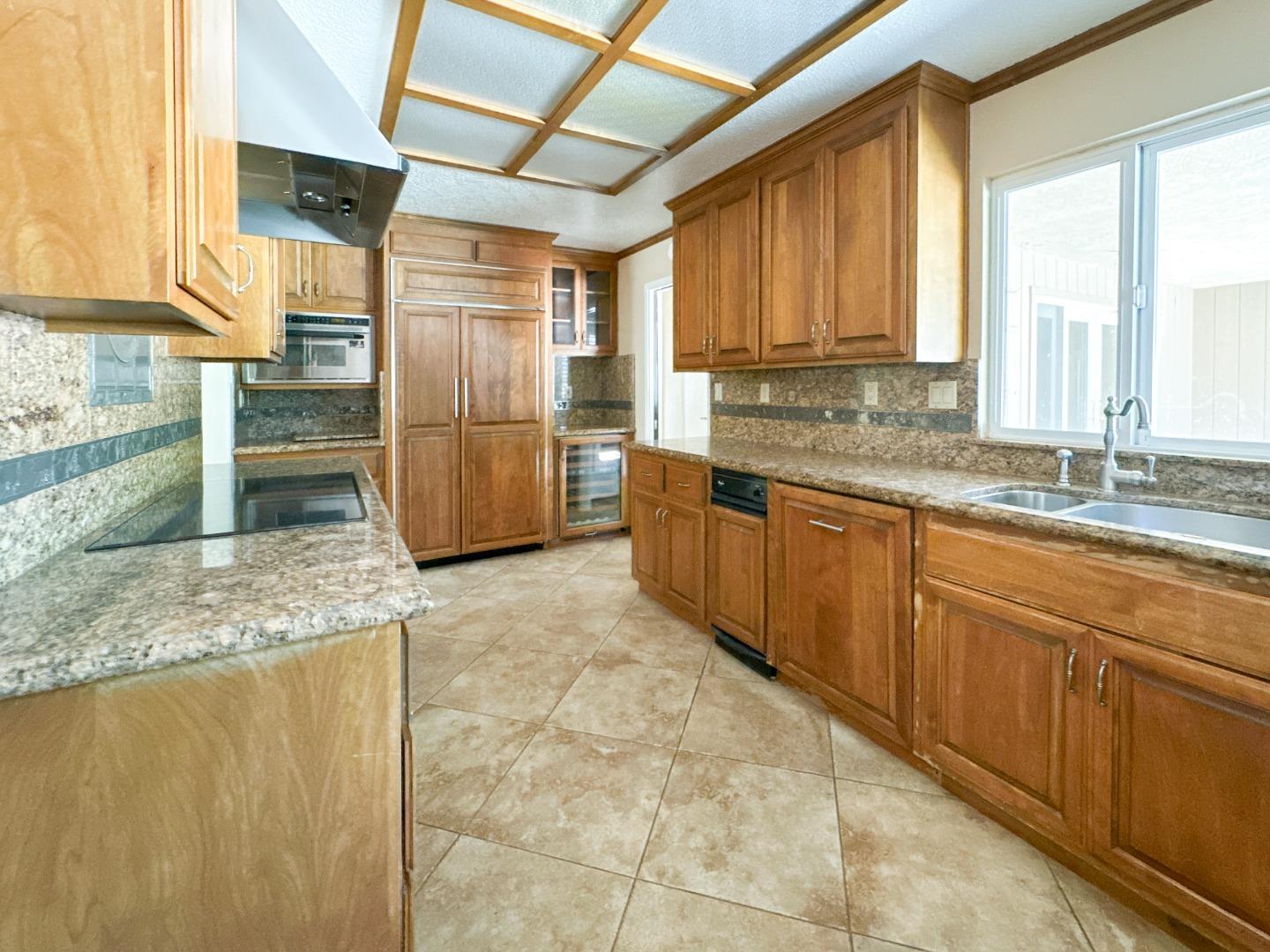 Detail Gallery Image 35 of 44 For 19400 Desiree Ln, Woodbridge,  CA 95258 - 3 Beds | 2/1 Baths