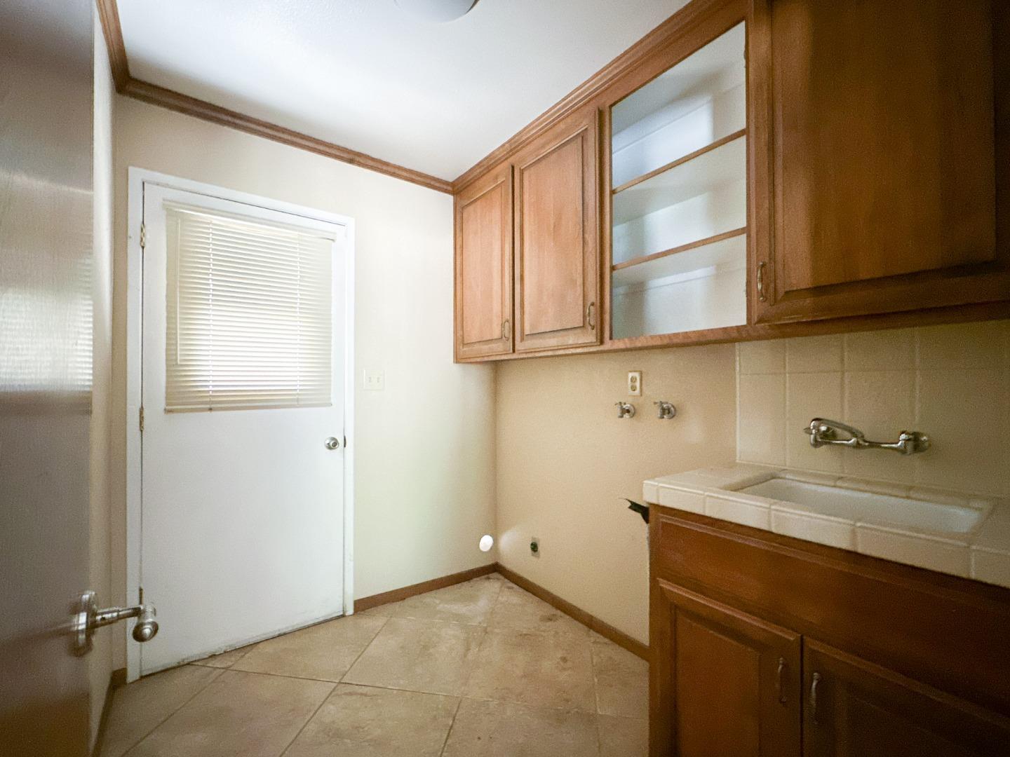 Detail Gallery Image 38 of 44 For 19400 Desiree Ln, Woodbridge,  CA 95258 - 3 Beds | 2/1 Baths