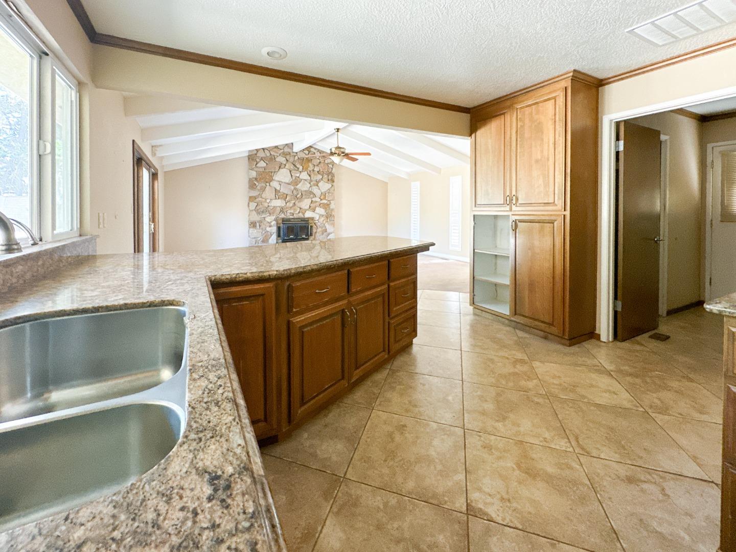 Detail Gallery Image 39 of 44 For 19400 Desiree Ln, Woodbridge,  CA 95258 - 3 Beds | 2/1 Baths