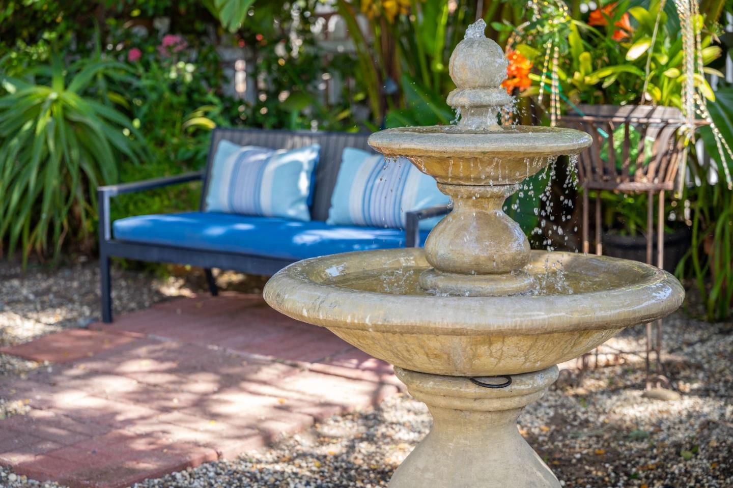 Detail Gallery Image 10 of 48 For 1 Serrano Way, Del Rey Oaks,  CA 93940 - 2 Beds | 1 Baths