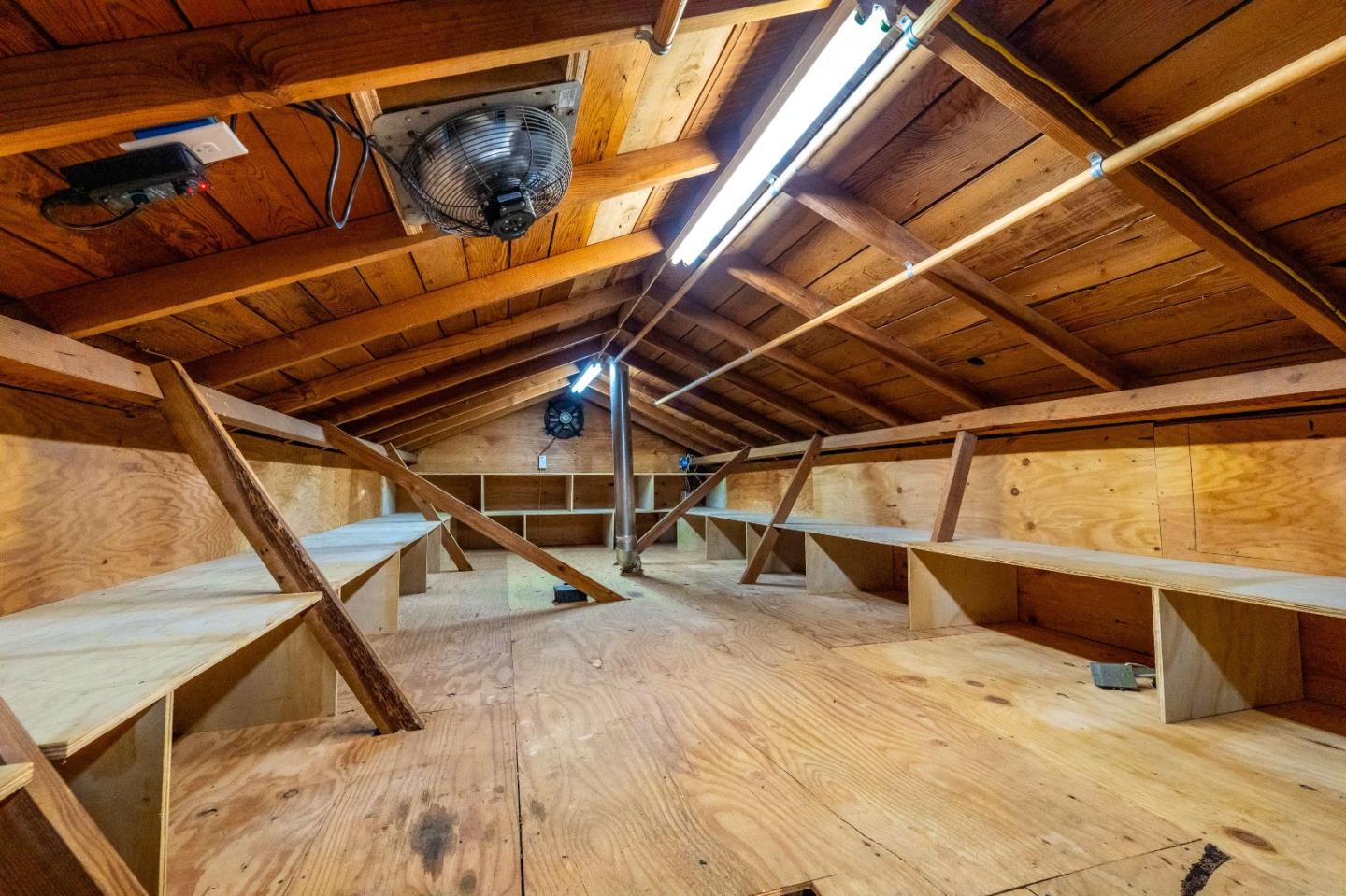 Detail Gallery Image 25 of 48 For 1 Serrano Way, Del Rey Oaks,  CA 93940 - 2 Beds | 1 Baths