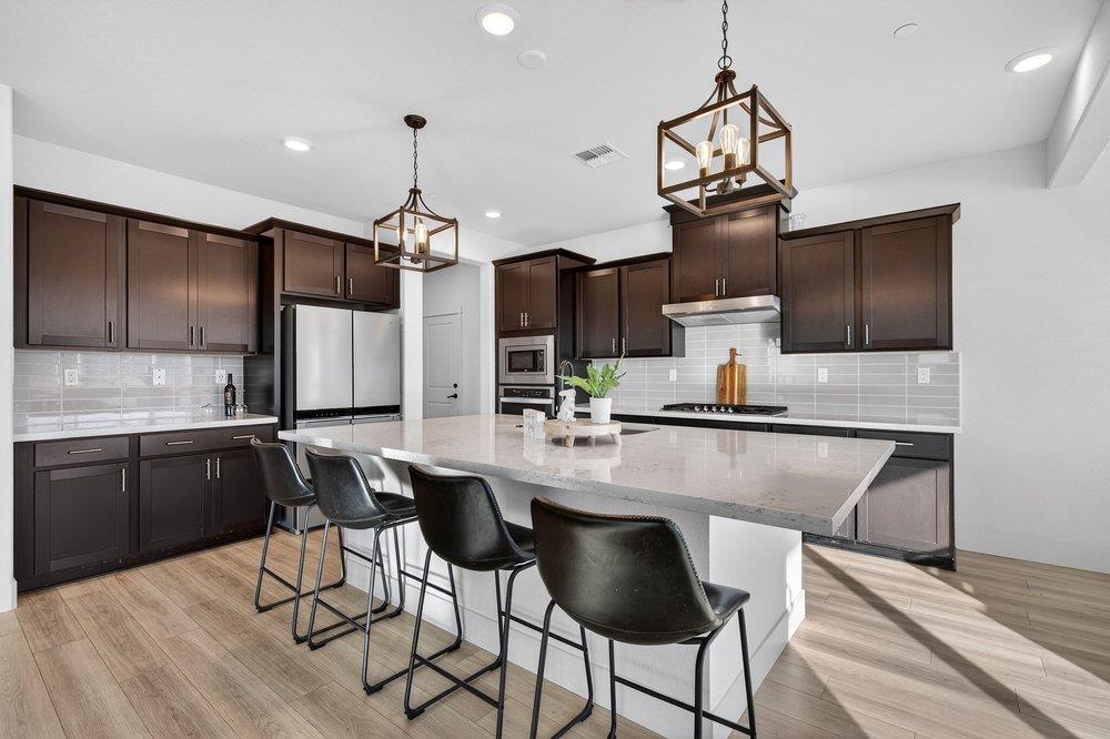 Detail Gallery Image 22 of 61 For 288 Luna Way, Hollister,  CA 95023 - 4 Beds | 3/1 Baths