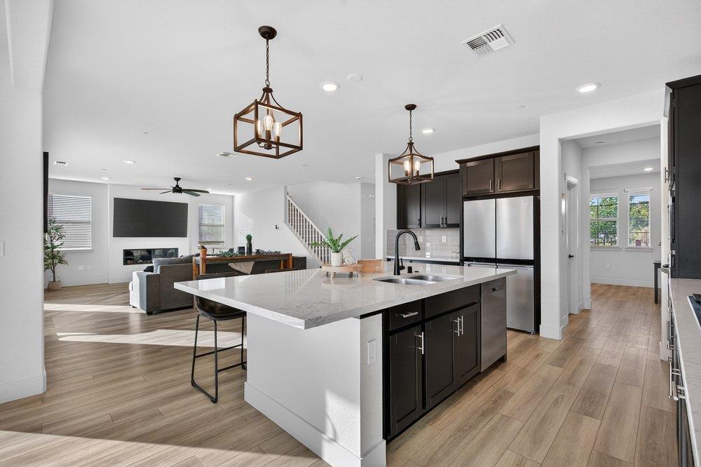 Detail Gallery Image 25 of 61 For 288 Luna Way, Hollister,  CA 95023 - 4 Beds | 3/1 Baths