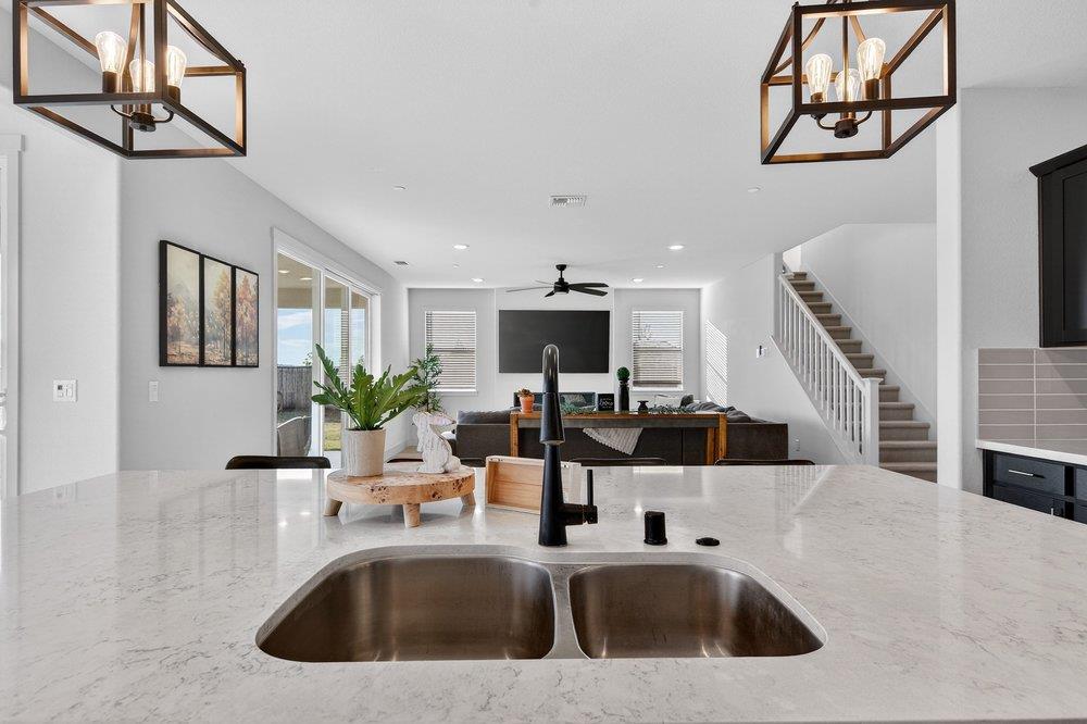 Detail Gallery Image 26 of 61 For 288 Luna Way, Hollister,  CA 95023 - 4 Beds | 3/1 Baths