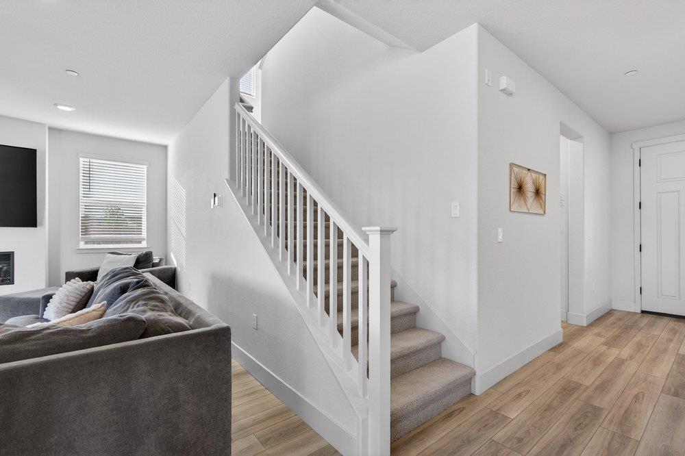 Detail Gallery Image 31 of 61 For 288 Luna Way, Hollister,  CA 95023 - 4 Beds | 3/1 Baths