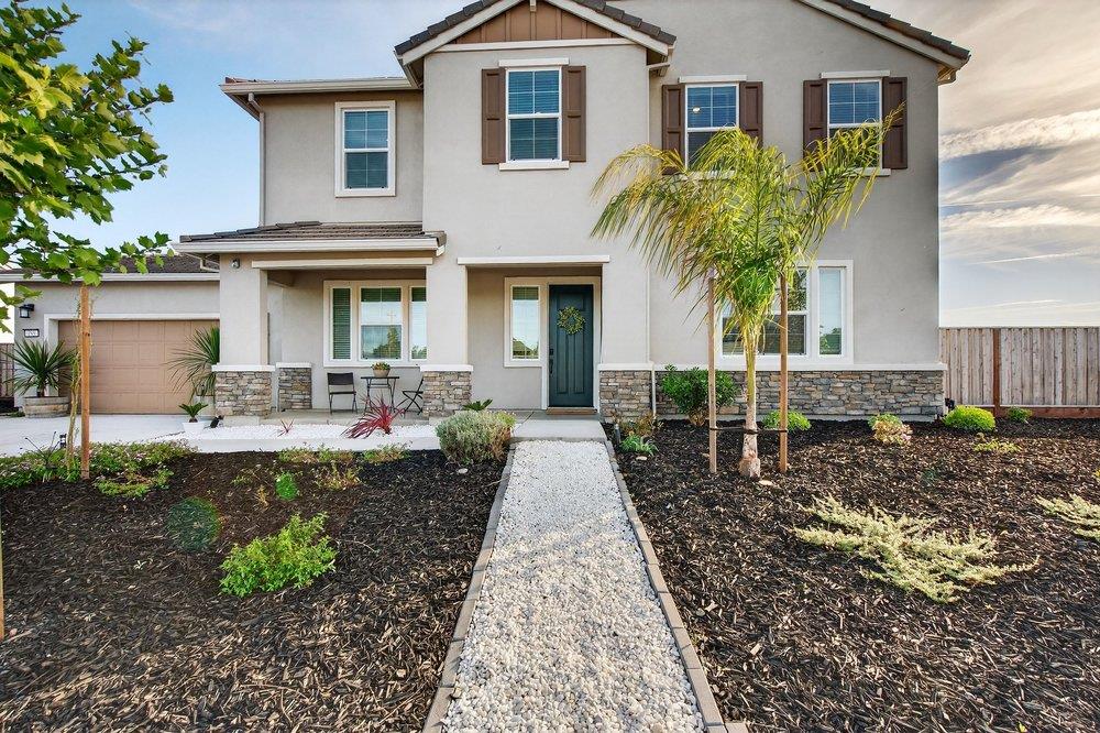 Detail Gallery Image 4 of 61 For 288 Luna Way, Hollister,  CA 95023 - 4 Beds | 3/1 Baths