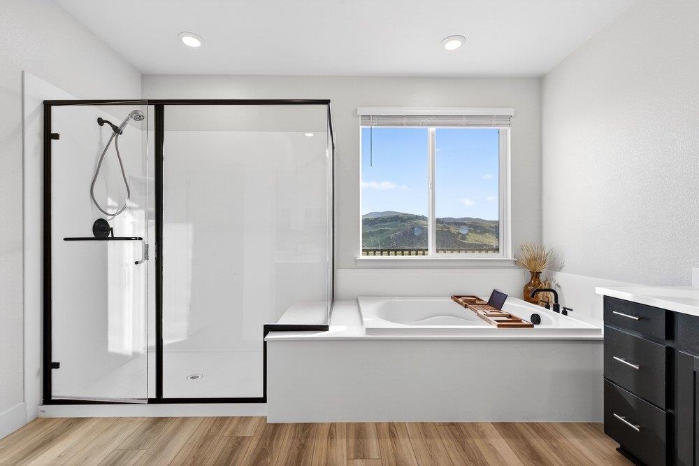 Detail Gallery Image 43 of 61 For 288 Luna Way, Hollister,  CA 95023 - 4 Beds | 3/1 Baths